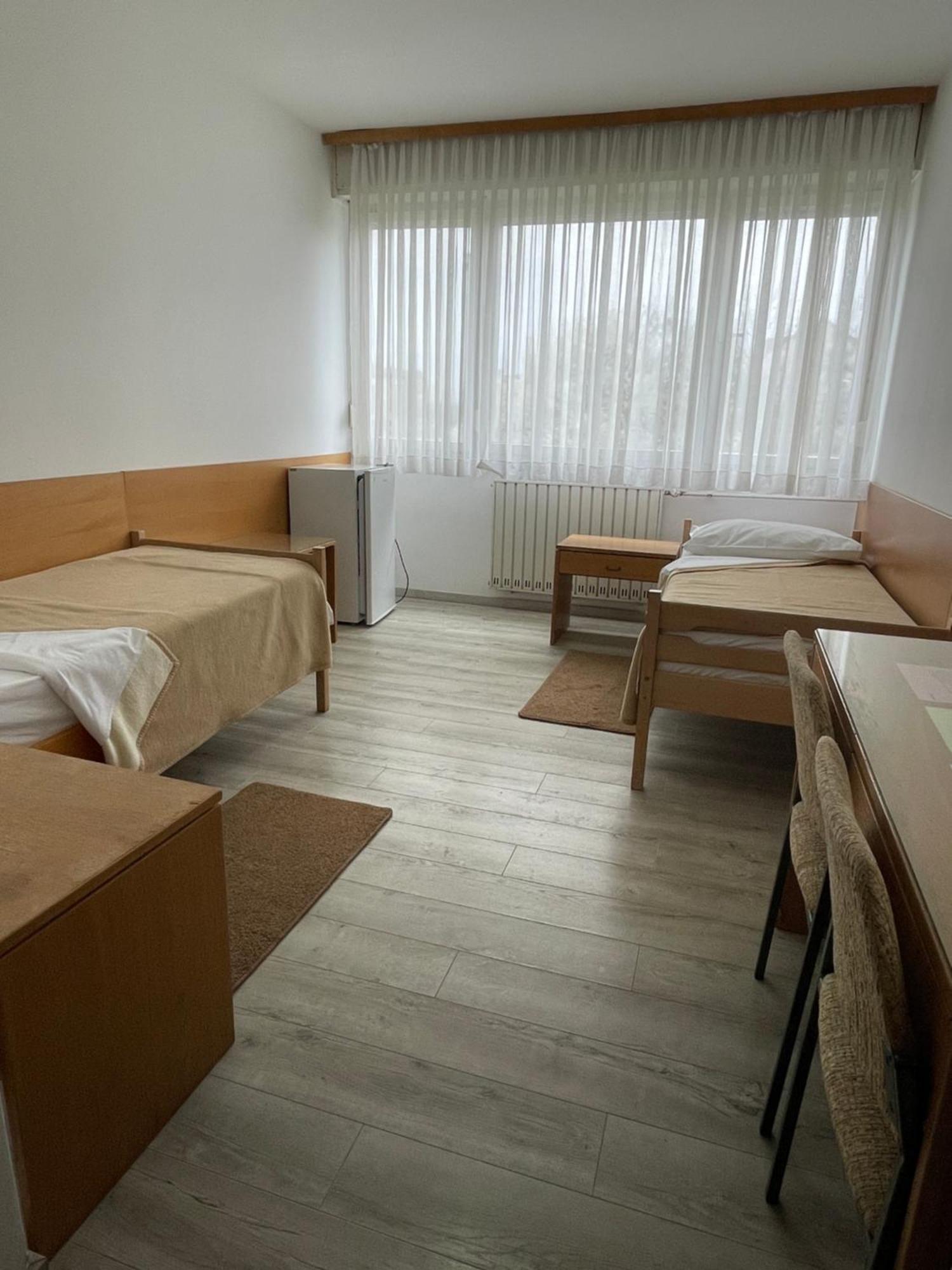 Hostel Arena Zagabria Esterno foto